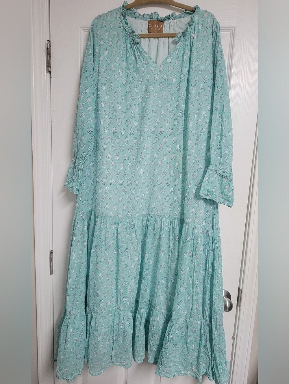 CLARA The Label Floral Ruffle Tiered Maxi Dress Size Small.